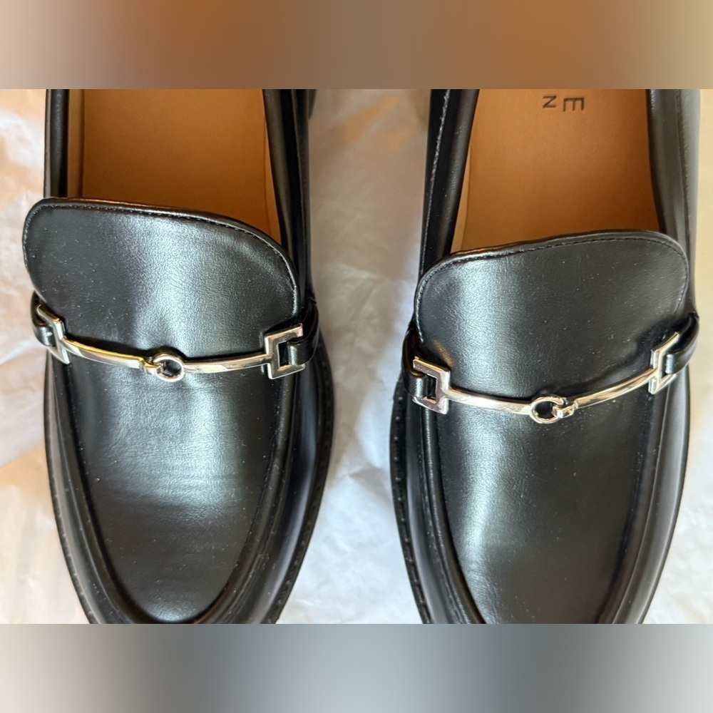 Journee Lug Sole Platform Loafers with Buckle Detail Size 11 - Picture 10 of 10
